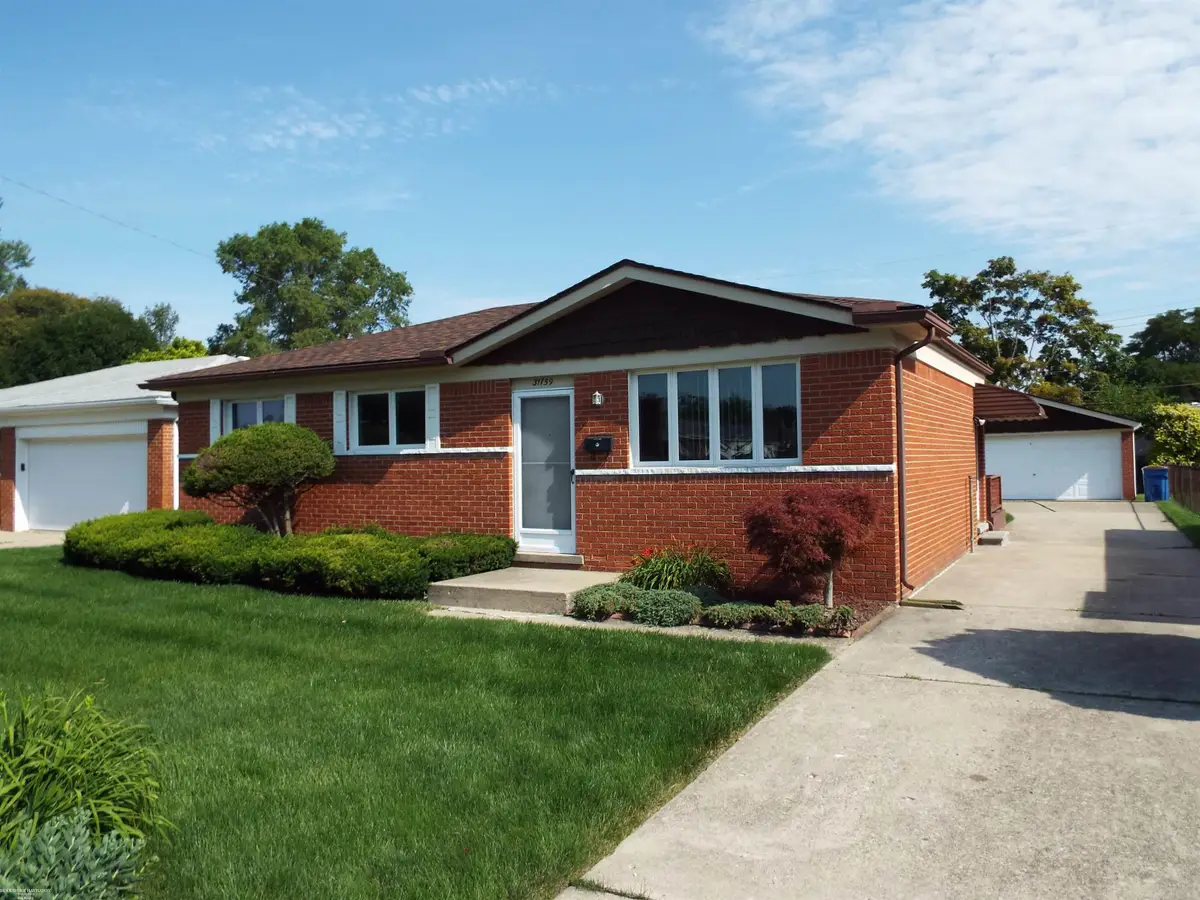 31759 Stricker DR, Warren, MI 48088 - #1