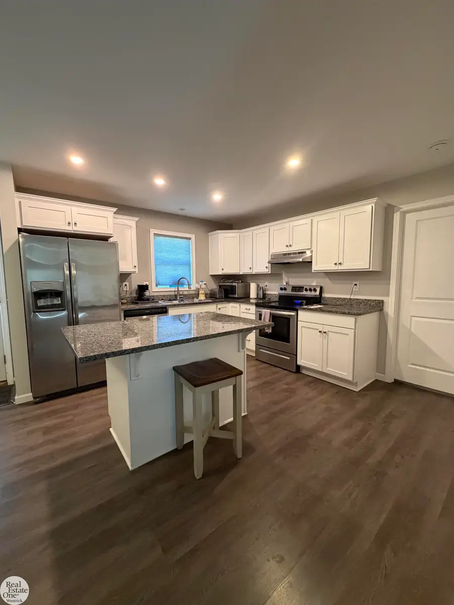 8164 River RD, Cottrellville, MI 48039 - #3