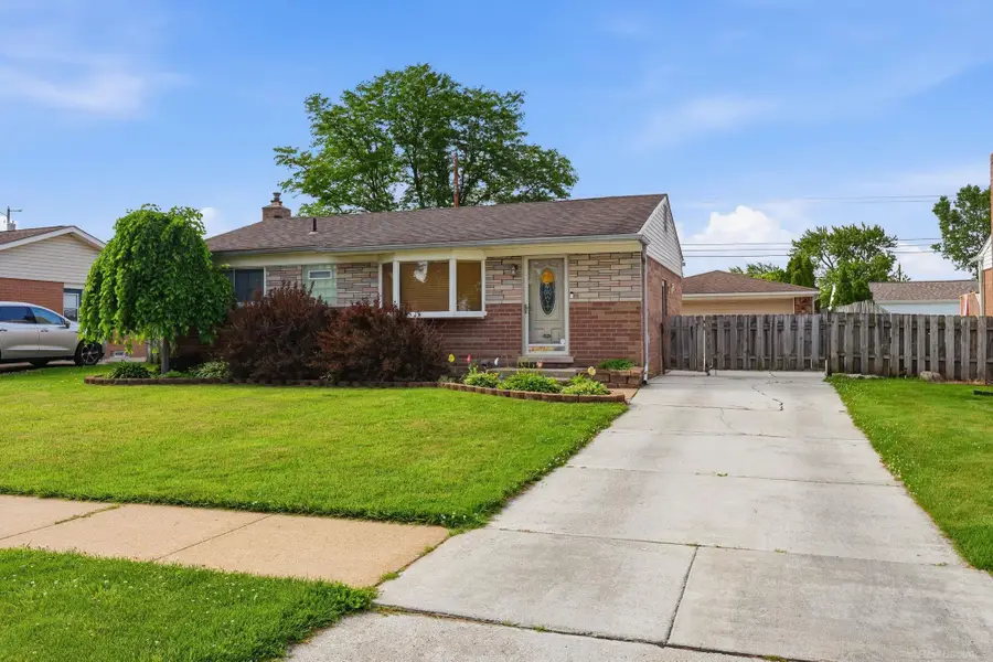 18018 cloverdale DR, Clinton Township, MI 48035 - #3