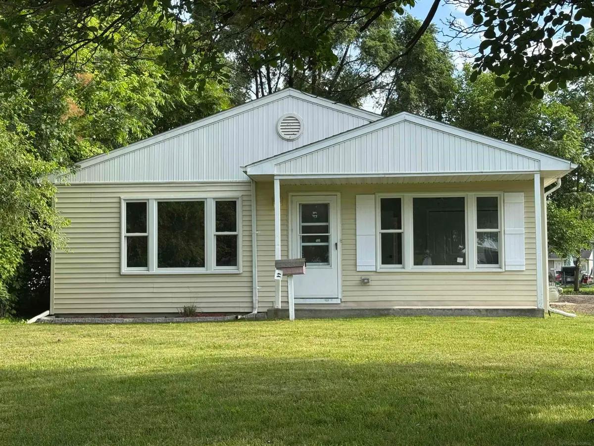 44 Fessenden ST, Mount Clemens, MI 48043 - #1