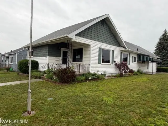 1303 23RD ST, Port Huron, MI 48060 - #2