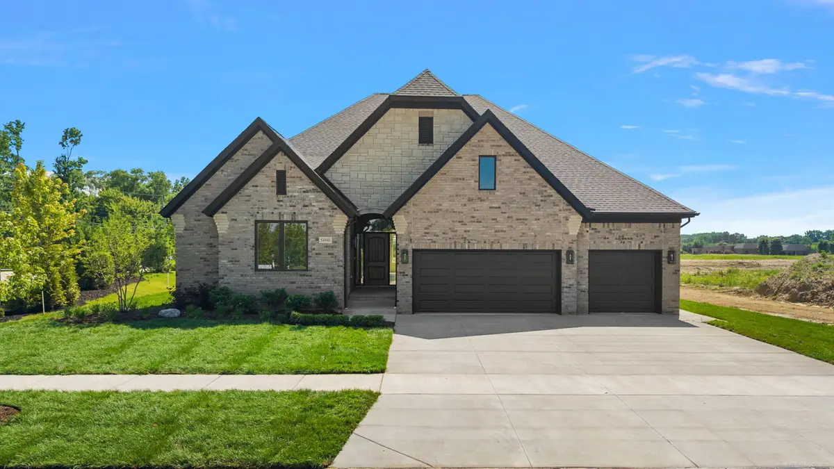 54946 Rose Terrace DR, Warren, MI 48316 - #1