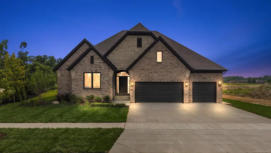 54946 Rose Terrace DR, Warren, MI 48316 - #2