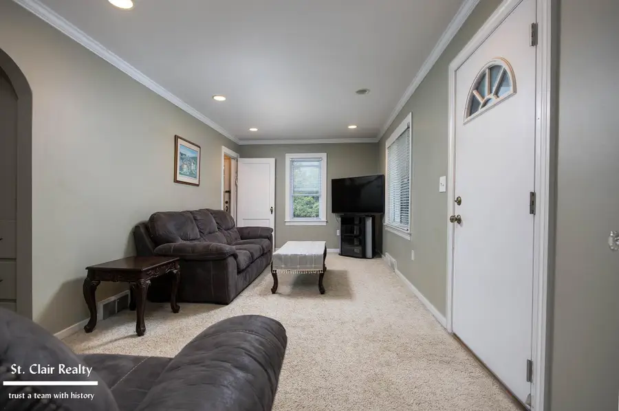 1017 Clinton AVE, Saint Clair, MI 48079 - #3