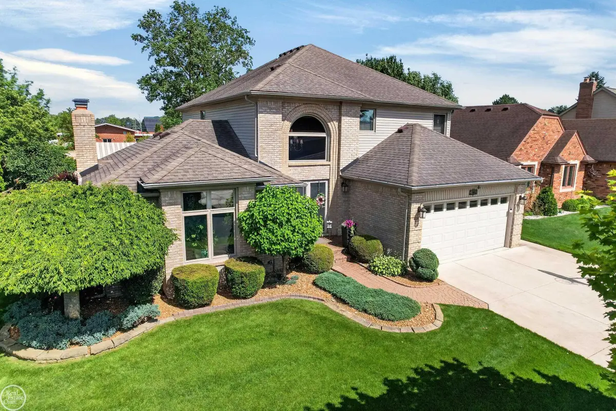 41220 Scarborough CT, Clinton, MI 48038 - #1