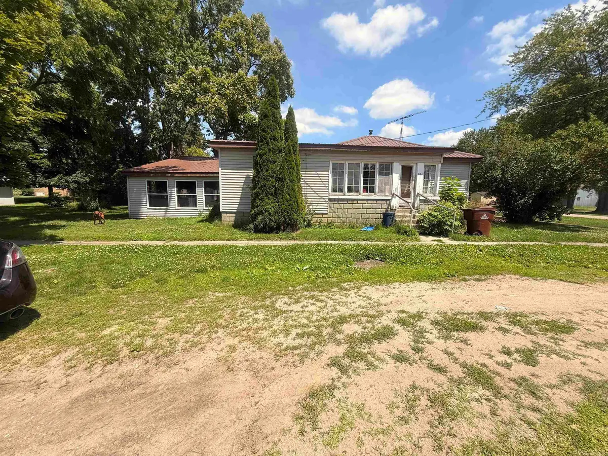 304 W Elba ST, Perrinton, MI 48871 - #1