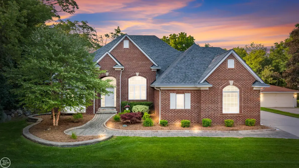 53 Evaline DR, Troy, MI 48085 - #1