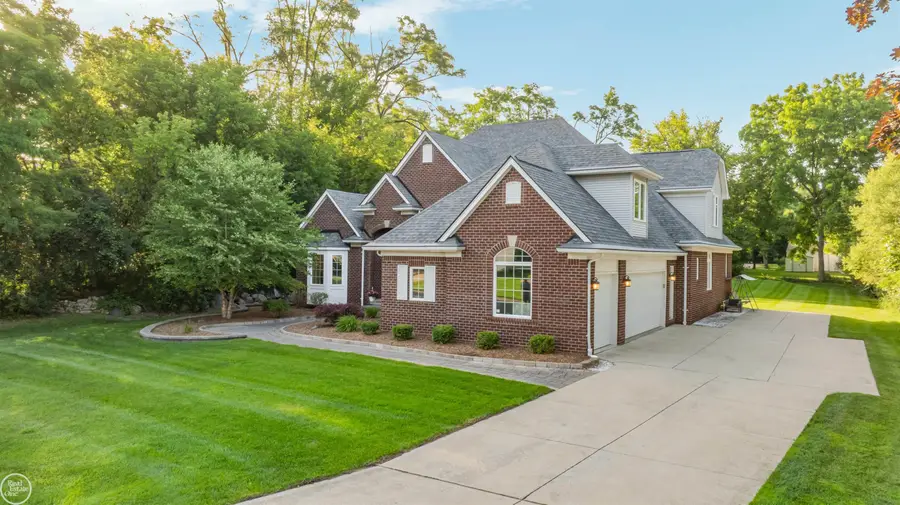 53 Evaline DR, Troy, MI 48085 - #3