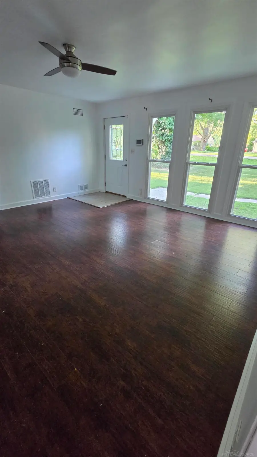 21450 Ulrich ST, Clinton Township, MI 48036 - #3