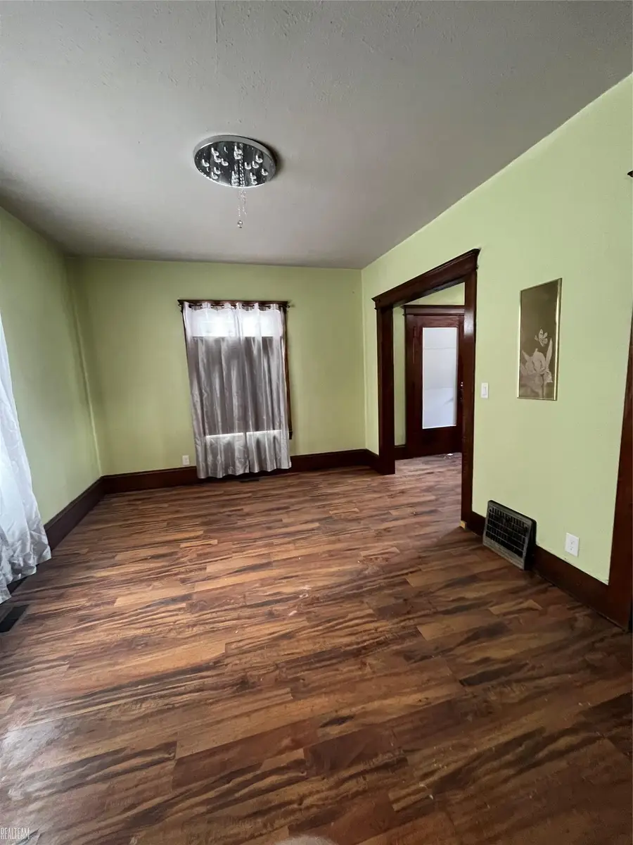 600 W Biddle ST, Jackson, MI 49203 - #3
