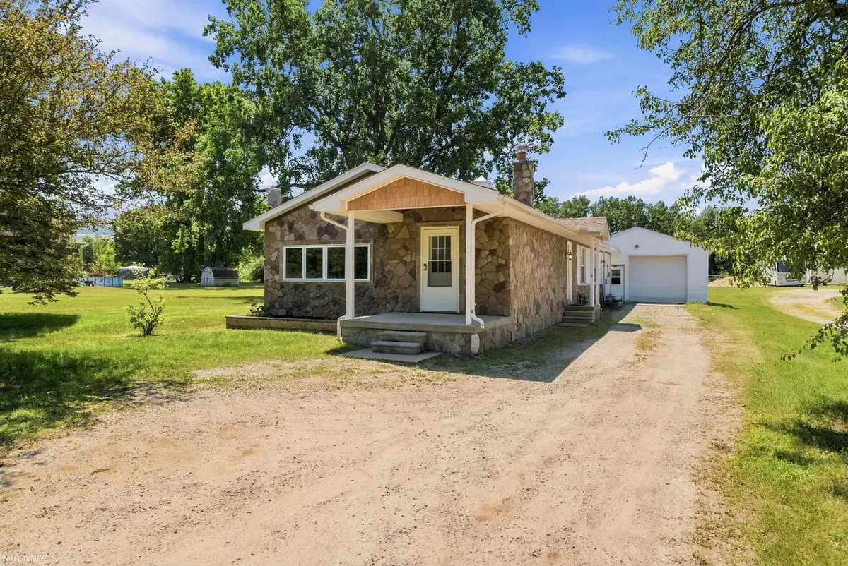 5469 Parker RD, Fort Gratiot, MI 48059 - #1