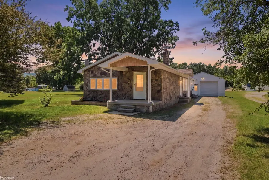 5469 Parker RD, Fort Gratiot, MI 48059 - #2