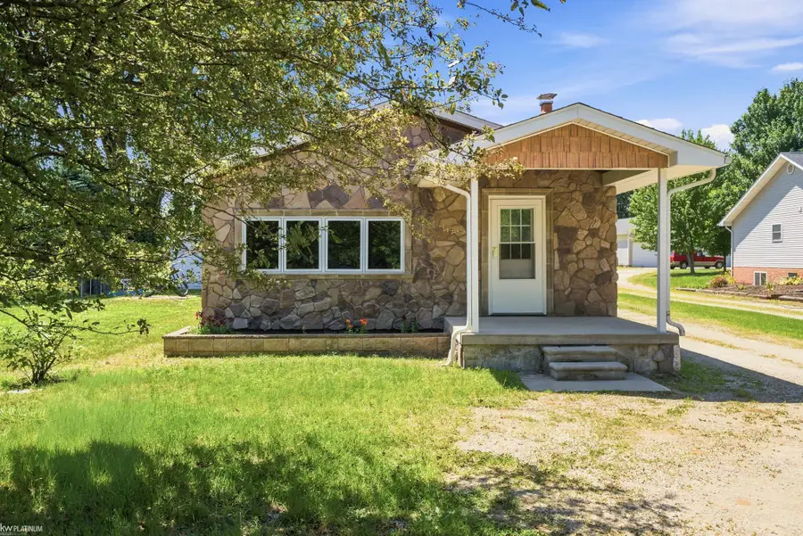 5469 Parker RD, Fort Gratiot, MI 48059 - #3
