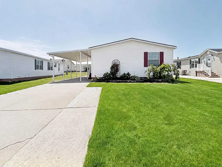 37037  Millstone TRL, Lenox, MI 48048 - #2
