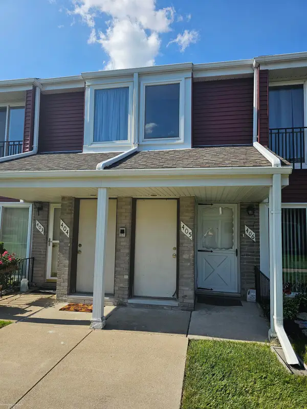 405 Sunset LN, StClairShores, MI 48082