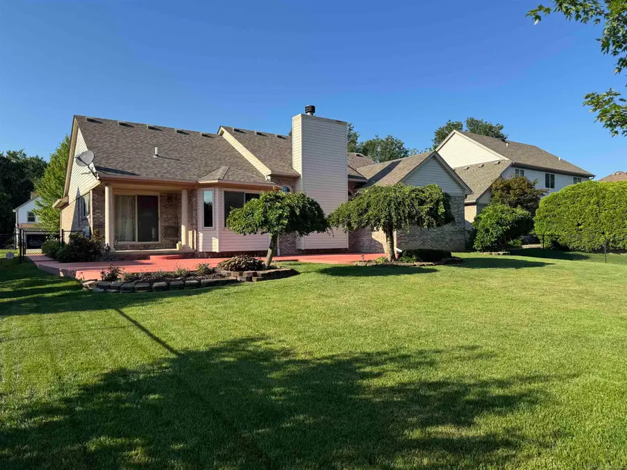 36250 Saint Clair DR, New Baltimore, MI 48047 - #2
