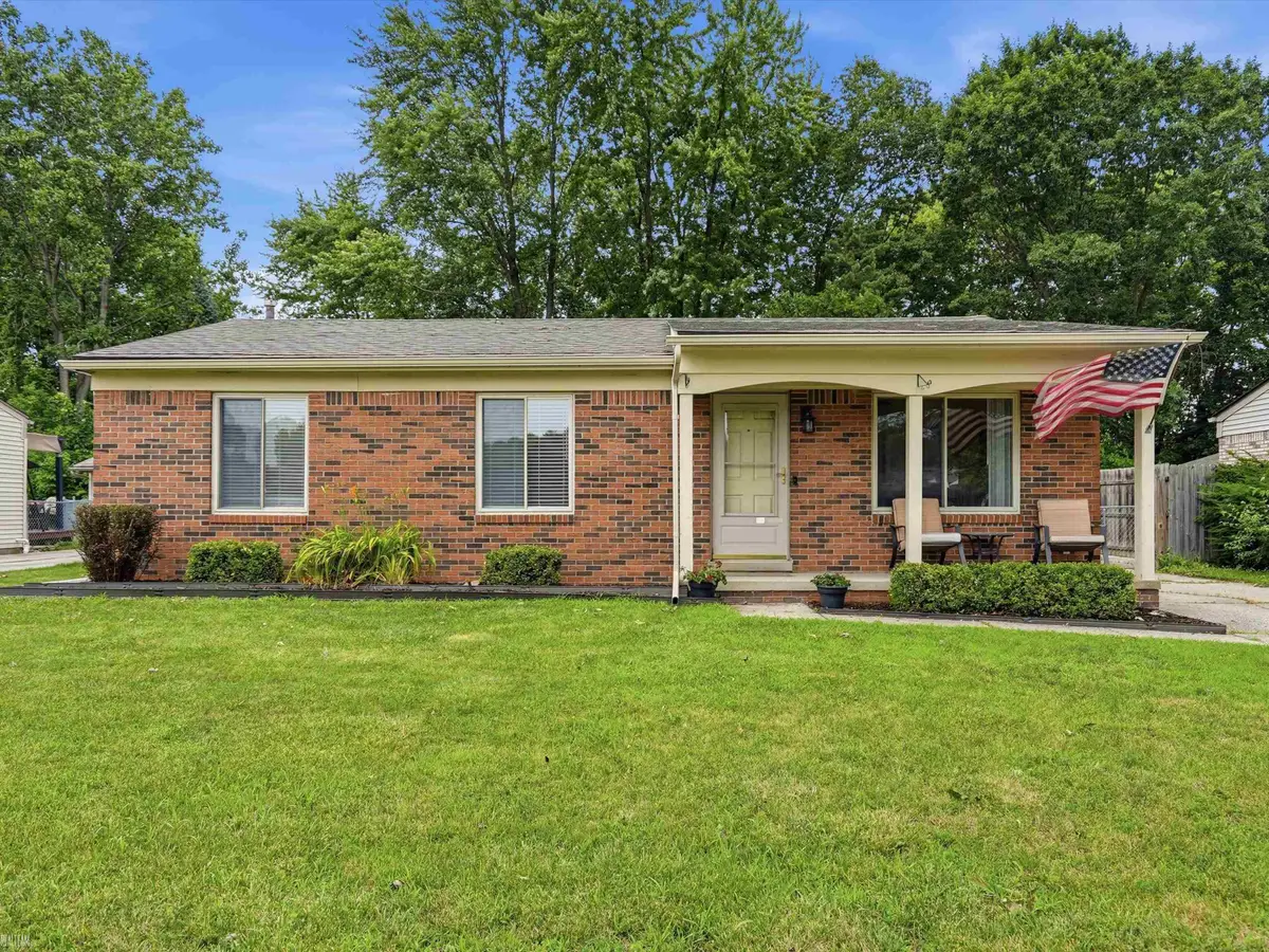 41605 Clayton ST, Clinton, MI 48038 - #1