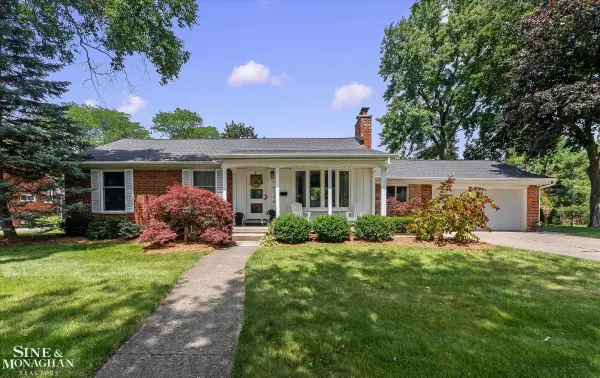 16146 Beverly RD, BeverlyHills, MI 48025