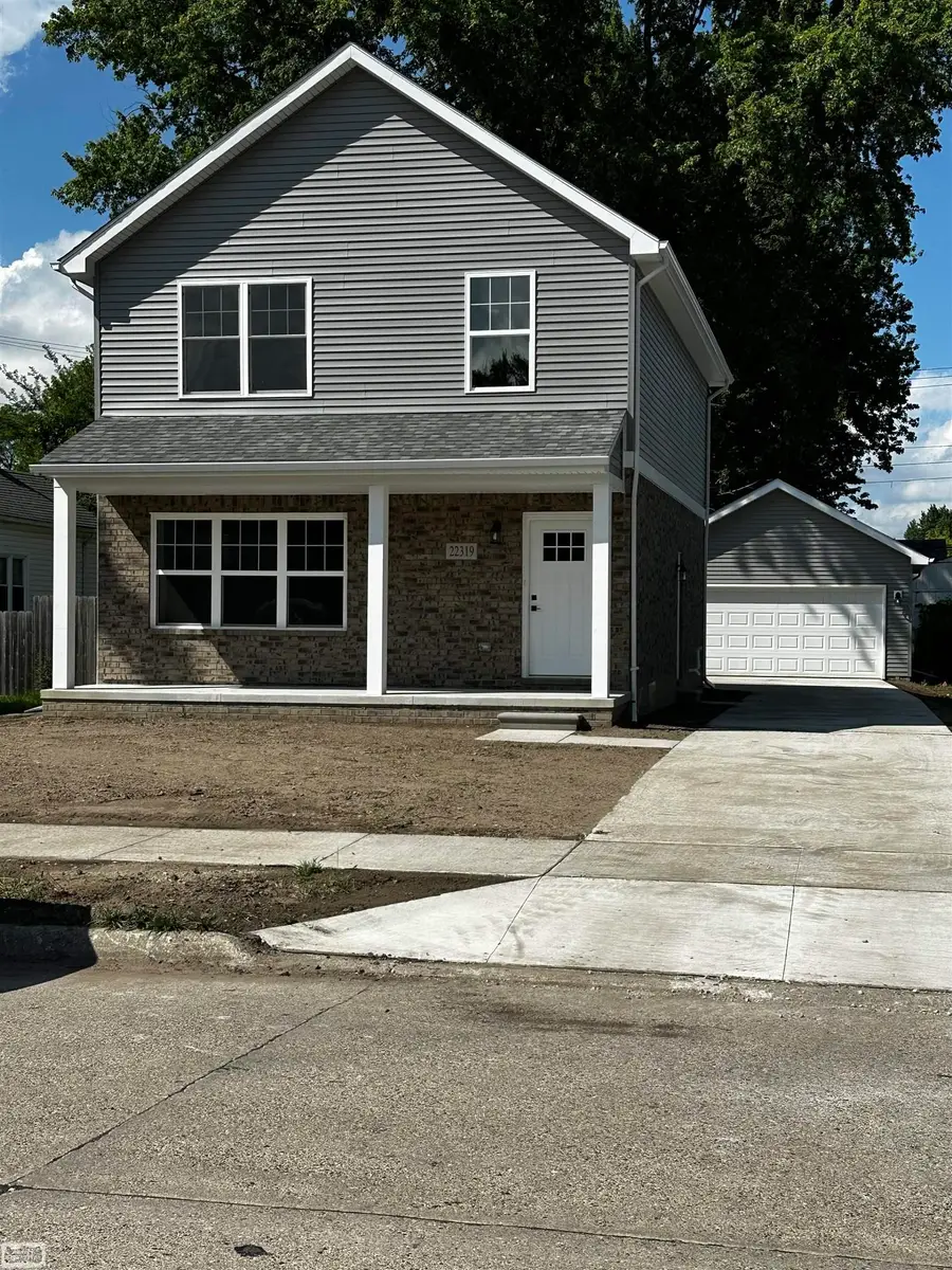 22319 Ridgeway ST, Saint Clair Shores, MI 48080 - #2