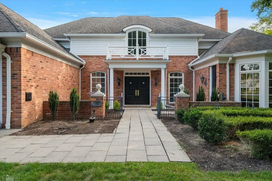 161 Lothrop RD, Grosse Pointe Farms, MI 48236 - #3