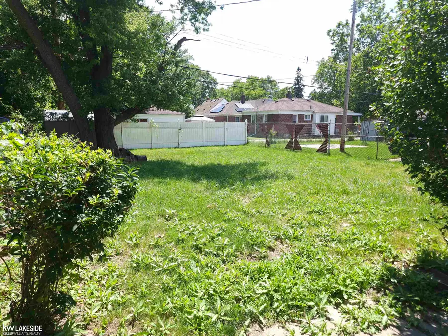 20731 Orangelawn ST, Detroit, MI 48228 - #3