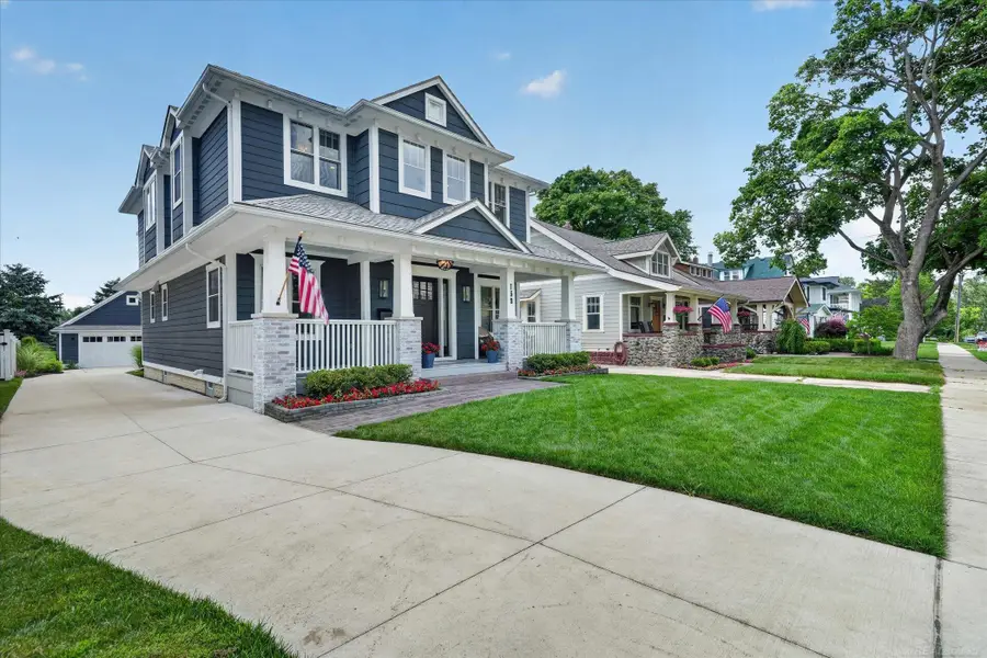 139 Albertson ST, Rochester, MI 48307 - #2