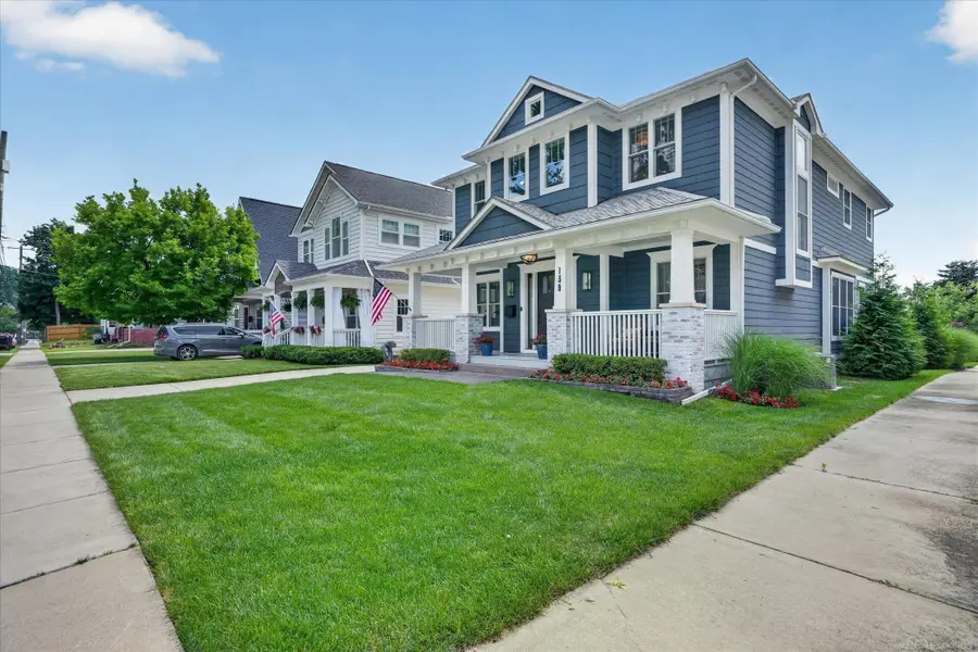 139 Albertson ST, Rochester, MI 48307 - #3