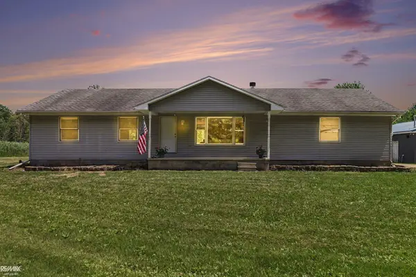 4345 Starville RD, MarineCity, MI 48054