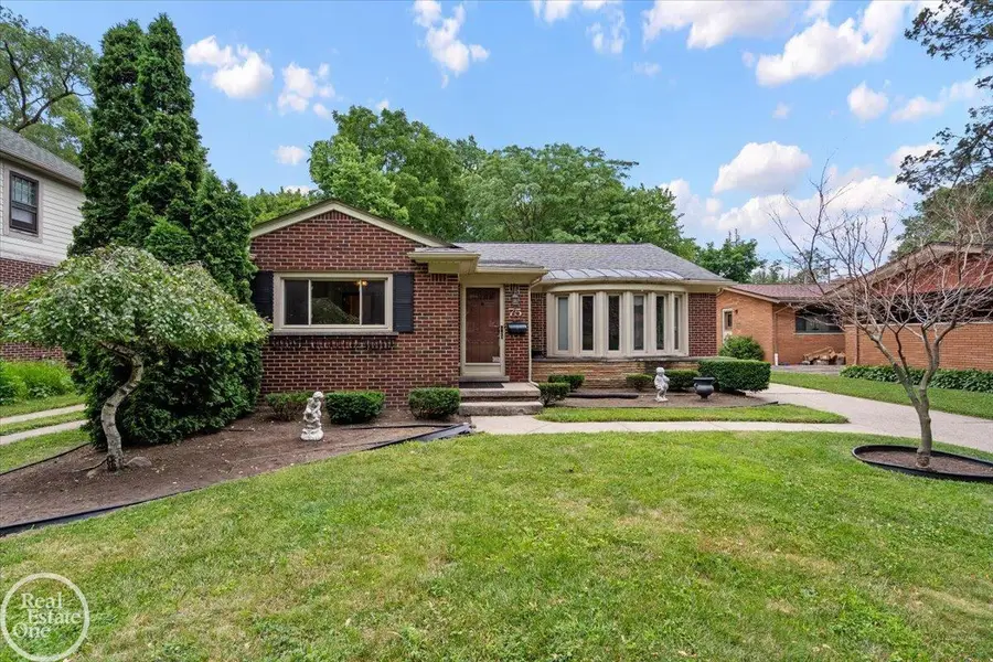 75 Lodewyck ST, Mount Clemens, MI 48043 - #2