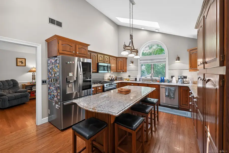 2204 Springwood DR, Midland, MI 48640 - #2