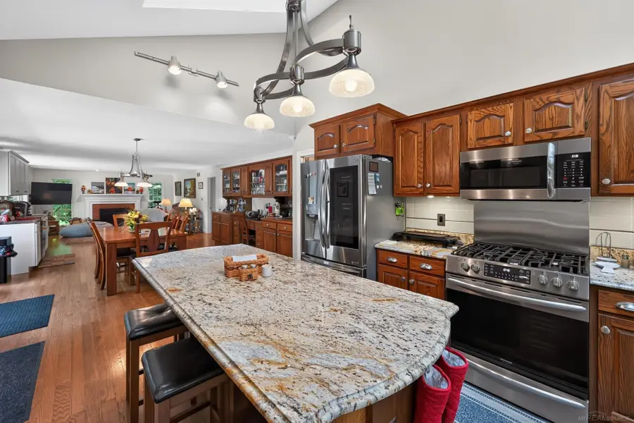 2204 Springwood DR, Midland, MI 48640 - #3