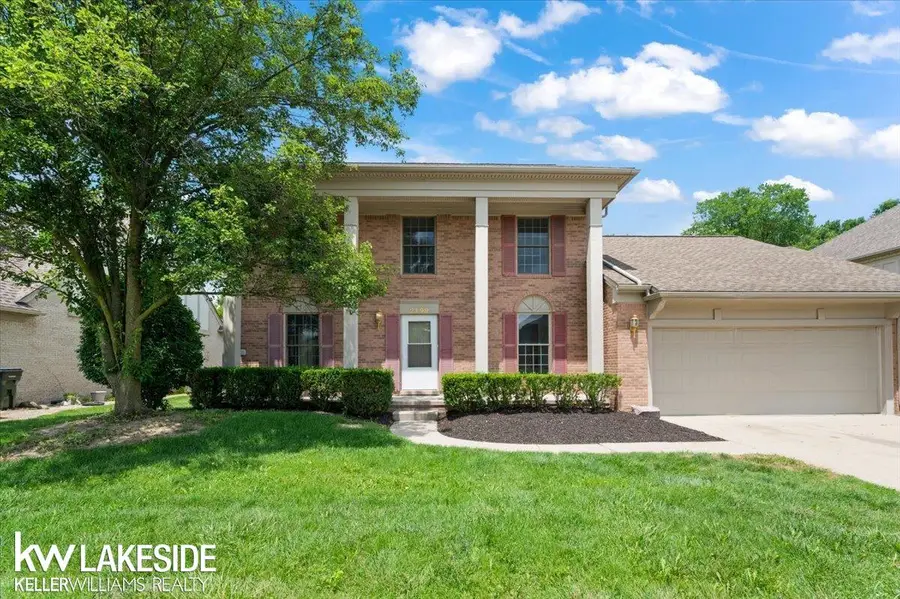 2199 Edgestone DR, Sterling Heights, MI 48314 - #2