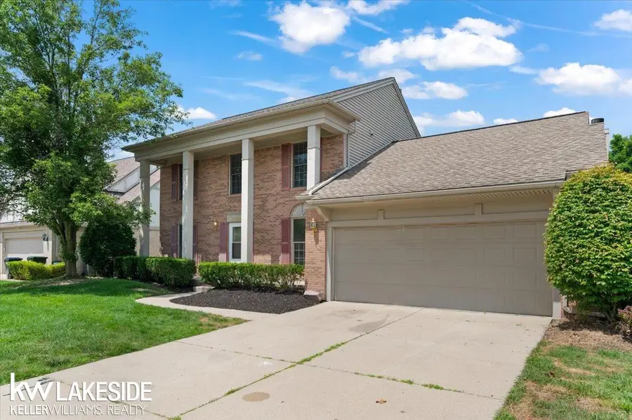 2199 Edgestone DR, Sterling Heights, MI 48314 - #3