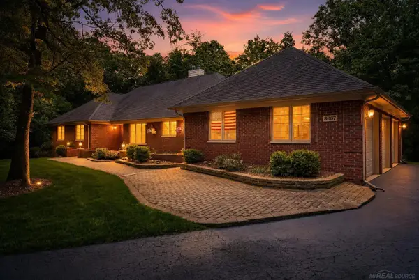 3867 Nutcracker CT, Oxford, MI 48370