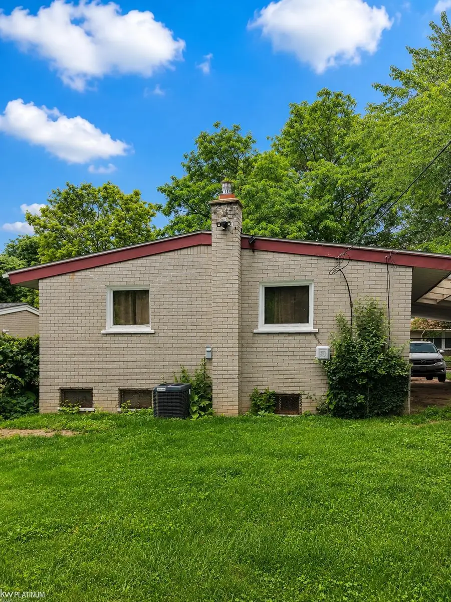 488 Bay ST, Pontiac, MI 48342 - #3