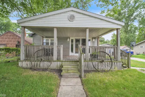 702 Bay RD, BayCity, MI 48706