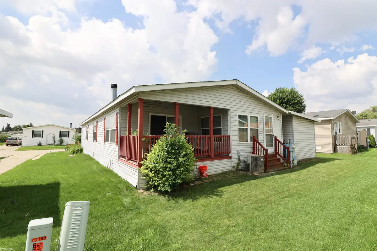 23157 Grey Gables DR, Clinton, MI 48036 - #1