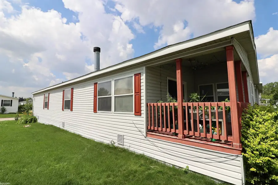 23157 Grey Gables DR, Clinton, MI 48036 - #3