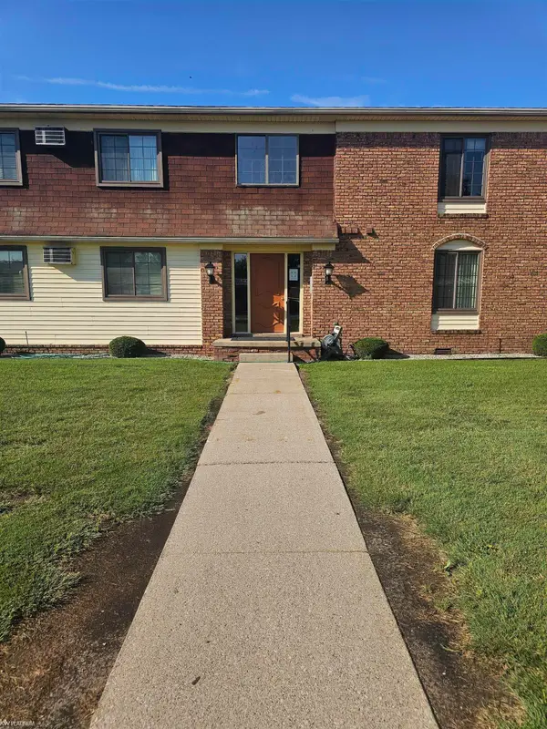 1900 River RD, Marysville, MI 48040