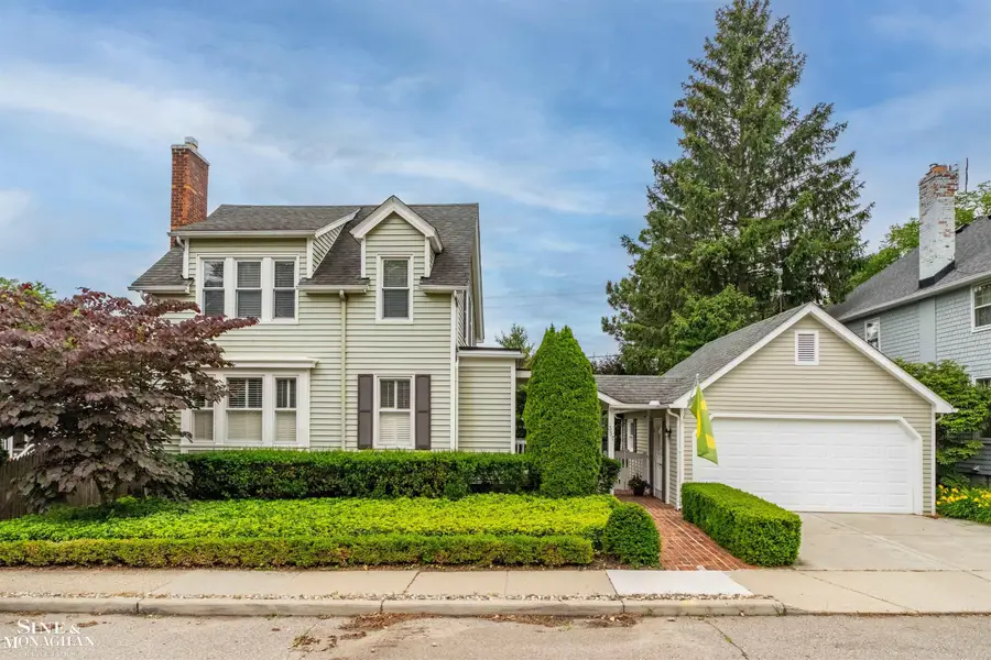 357 ROOSEVELT Pl. PL, Grosse Pointe, MI 48236 - #2
