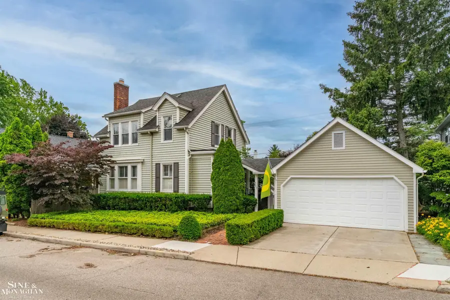 357 ROOSEVELT Pl. PL, Grosse Pointe, MI 48236 - #3