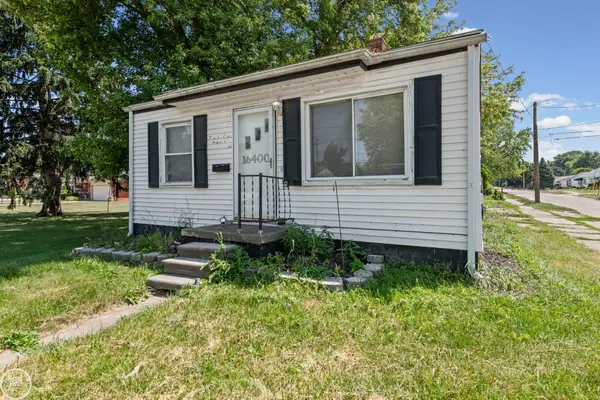 16400 Curtis ST, Roseville, MI 48066