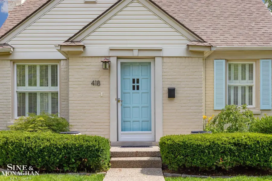 418 Hillcrest AVE, Grosse Pointe Farms, MI 48236 - #2