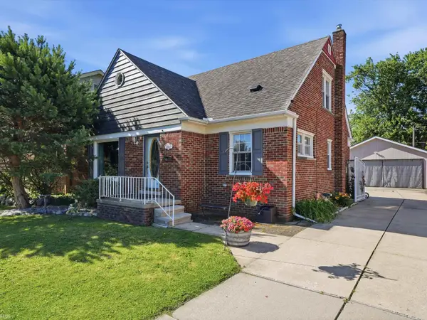 22820 Ridgeway ST, StClairShores, MI 48080