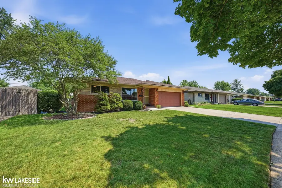 25318 Rubin RD, Warren, MI 48089 - #2