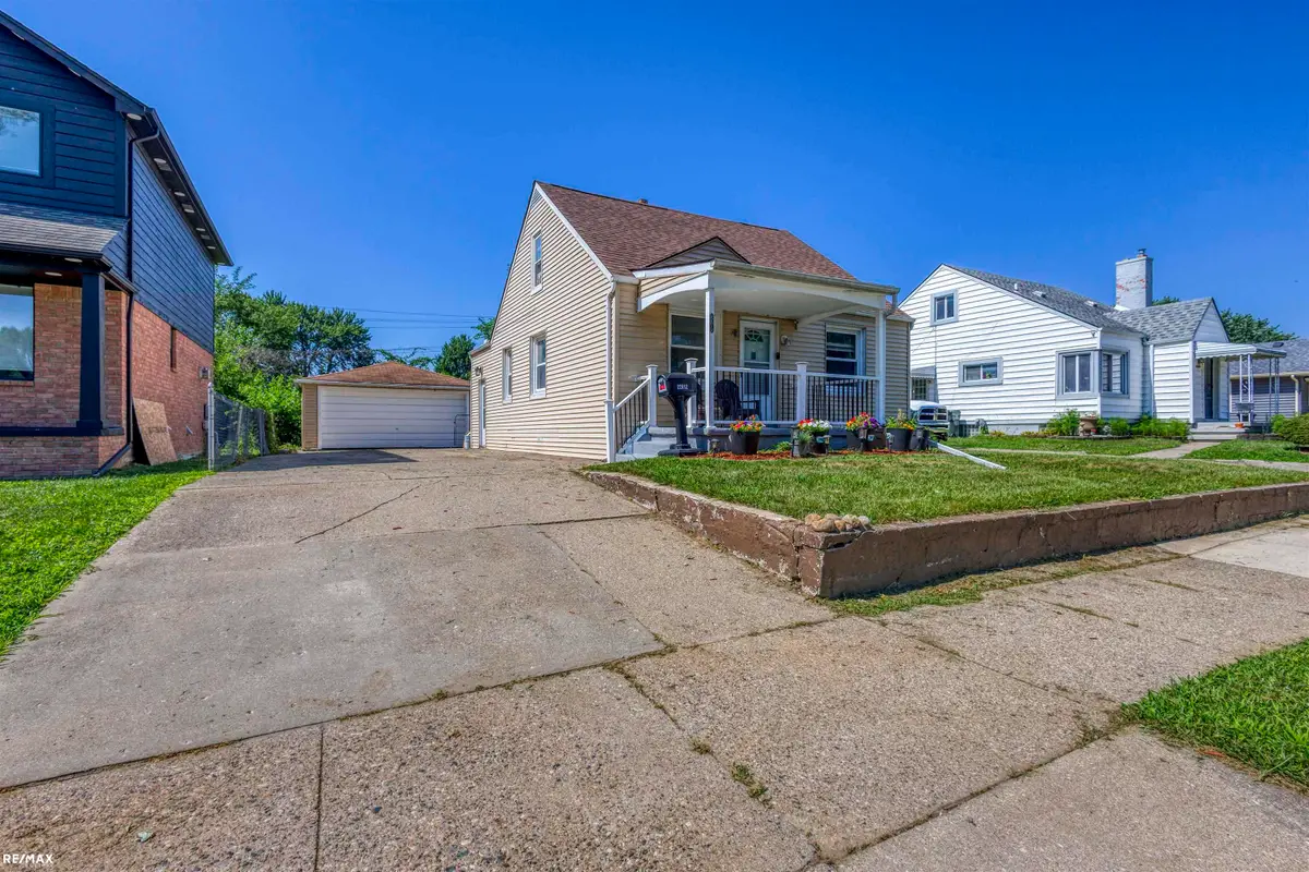 22012 Grand Lake ST, Saint Clair Shores, MI 48080 - #1