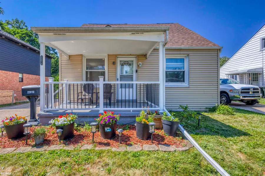 22012 Grand Lake ST, Saint Clair Shores, MI 48080 - #2