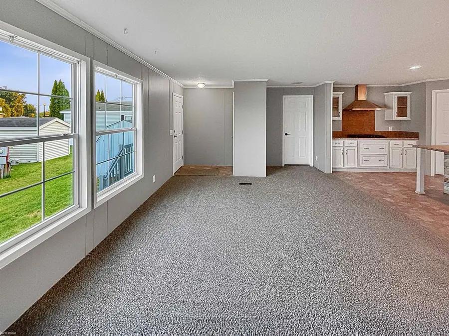 46301 Gabrielle DR, Macomb, MI 48044 - #3