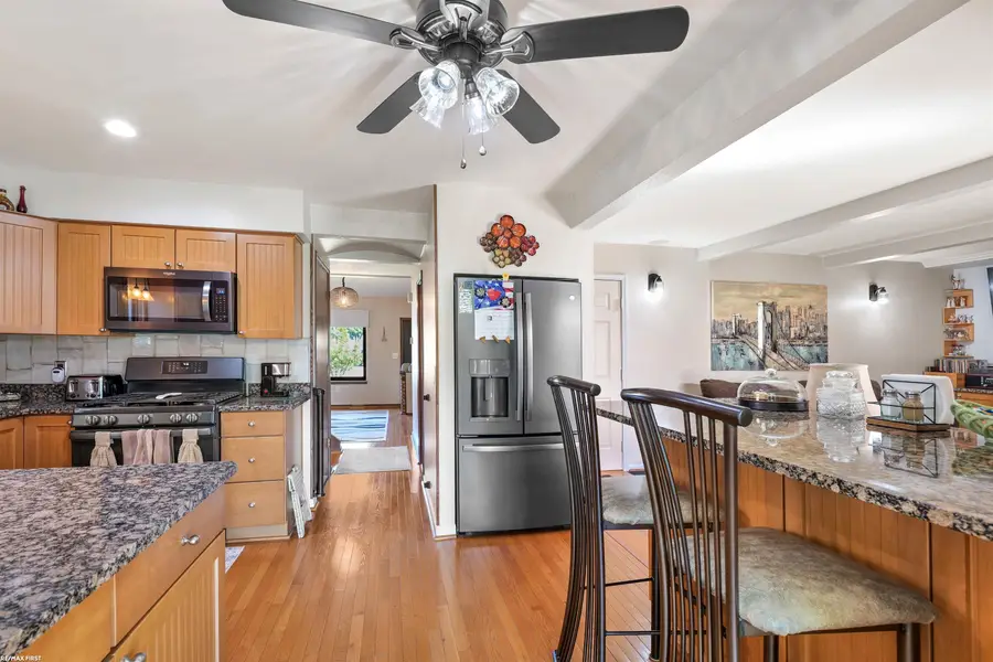 34321 Jefferson AVE, Harrison Township, MI 48045 - #3