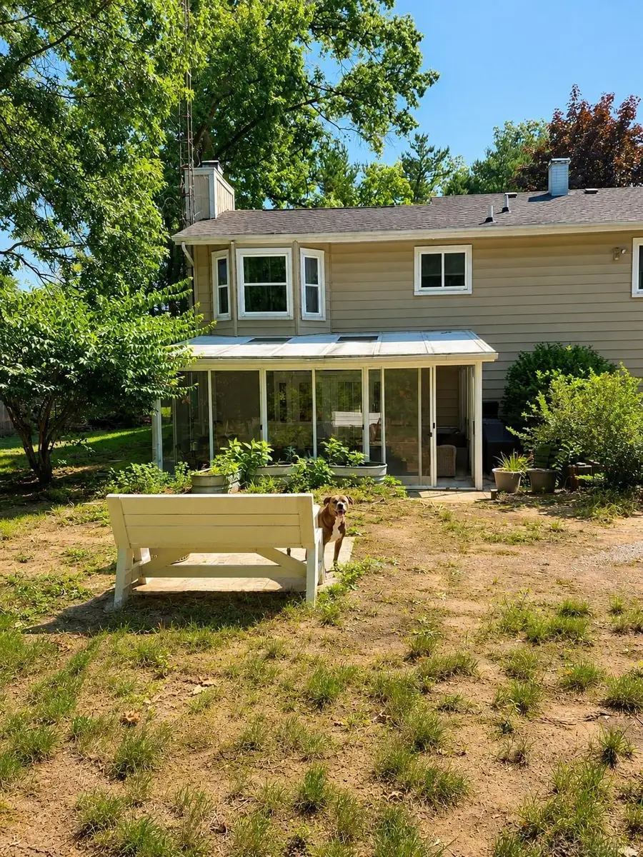1347 Rutledge DR, Temperance, MI 48182 - #2